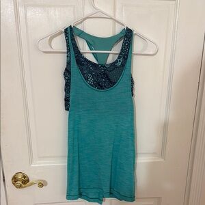 Teal/Patterned XS Lululemon Running/Workout Top